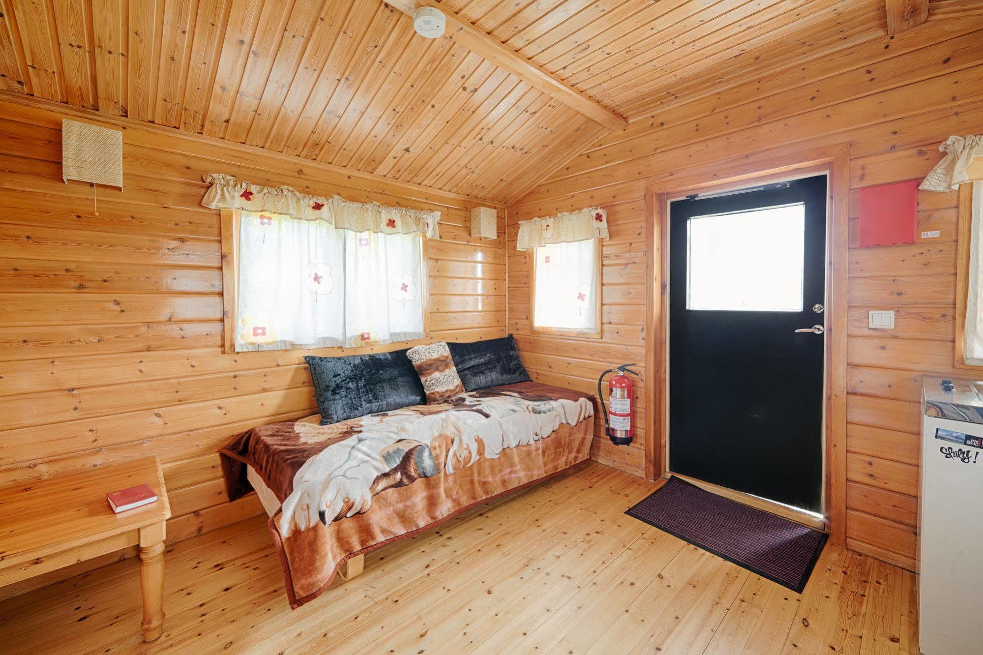 Hellisholar Cottages Hvolsvollur Bagian luar foto