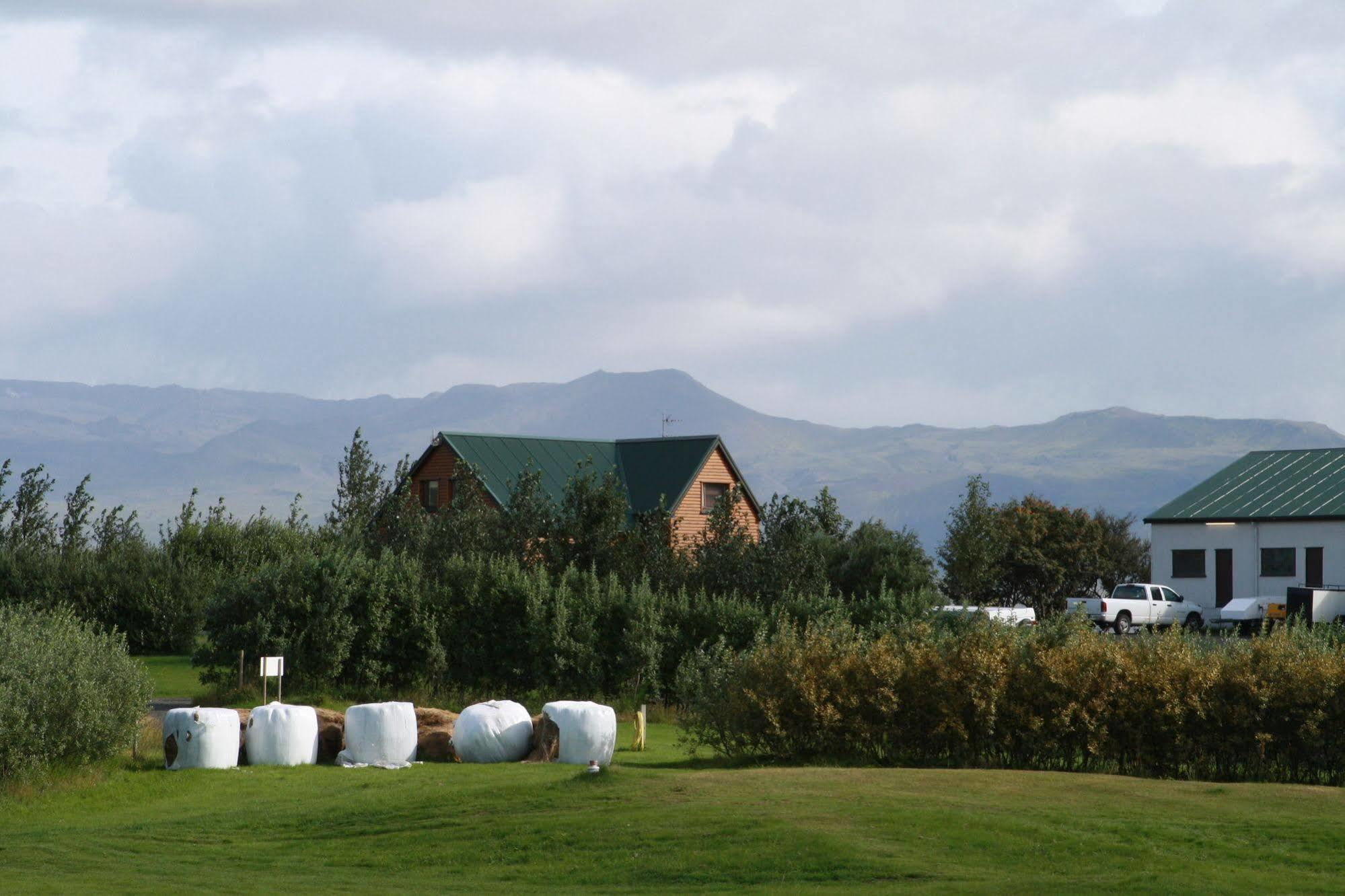 Hellisholar Cottages Hvolsvollur Bagian luar foto